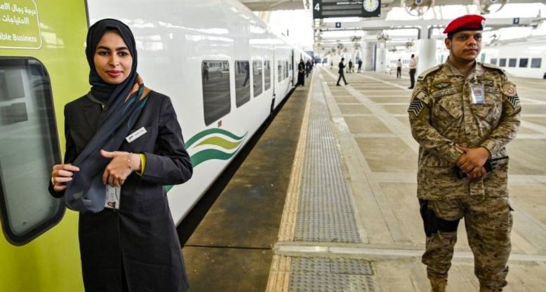 Saudi women-train drivers